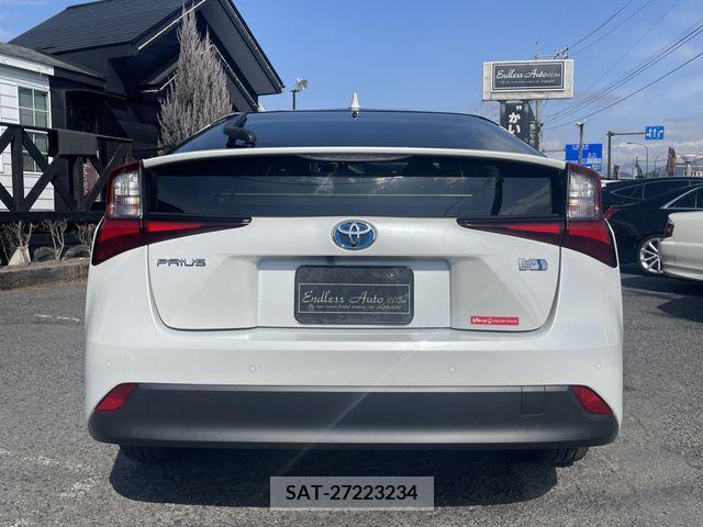 Toyota PRIUS 2021-07 221835-7