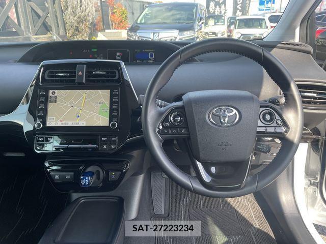 Toyota PRIUS 2021-07 221835-9