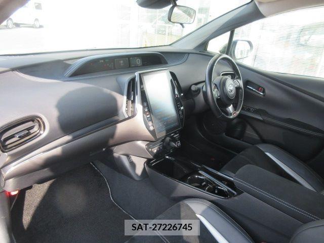 Toyota PRIUS PHV 2018-02 208864-4