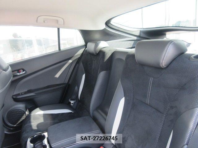 Toyota PRIUS PHV 2018-02 208864-5