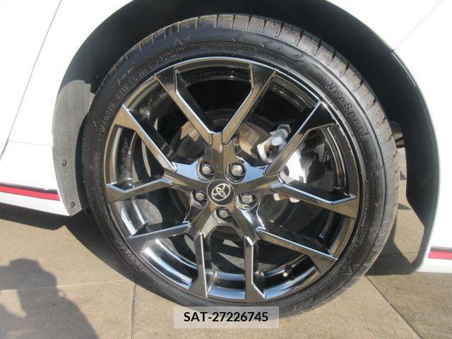 Toyota PRIUS PHV 2018-02 208864-7