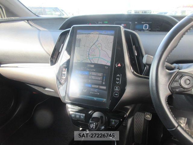 Toyota PRIUS PHV 2018-02 208864-11