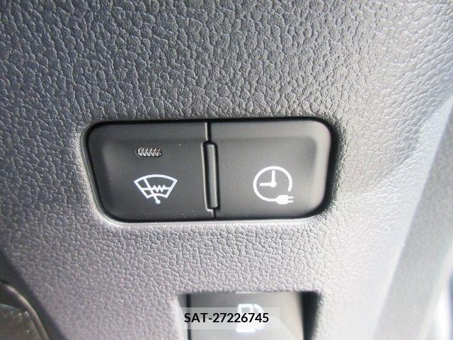 Toyota PRIUS PHV 2018-02 208864-17