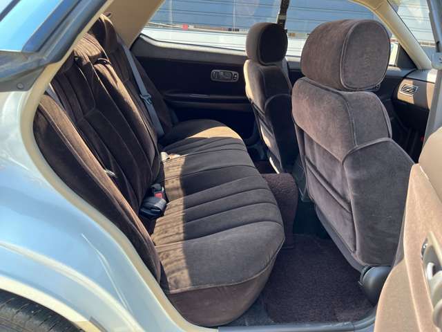 Nissan LAUREL 1989-01 7758-11