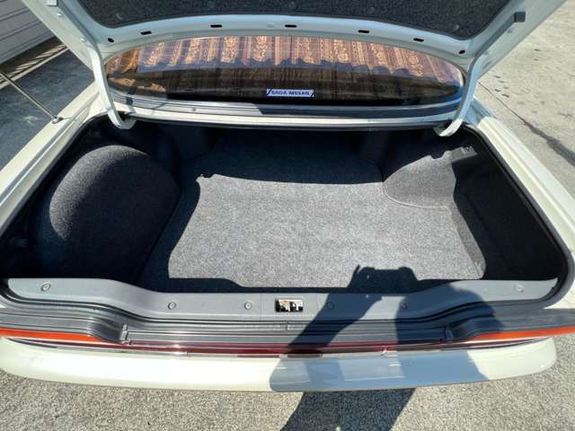 Nissan LAUREL 1989-01 7758-16