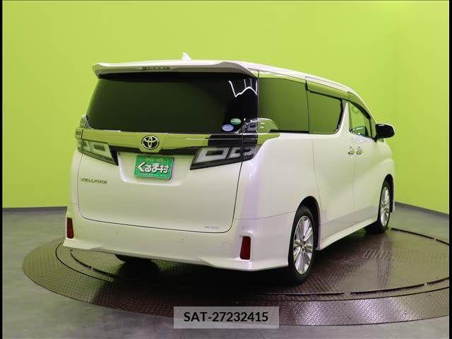Toyota VELLFIRE 2018-06 216206-1