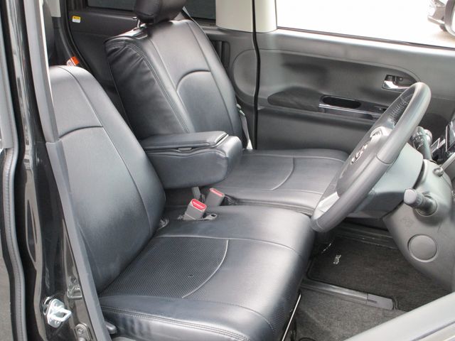 Daihatsu TANTO CUSTOM 2018-03 193743-8
