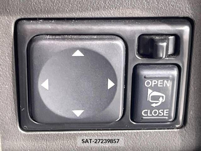 Nissan CUBE 2010-02 320695-5