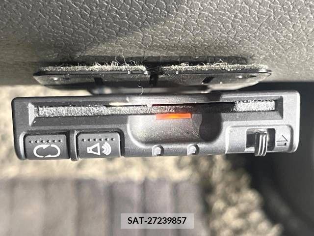 Nissan CUBE 2010-02 320695-3