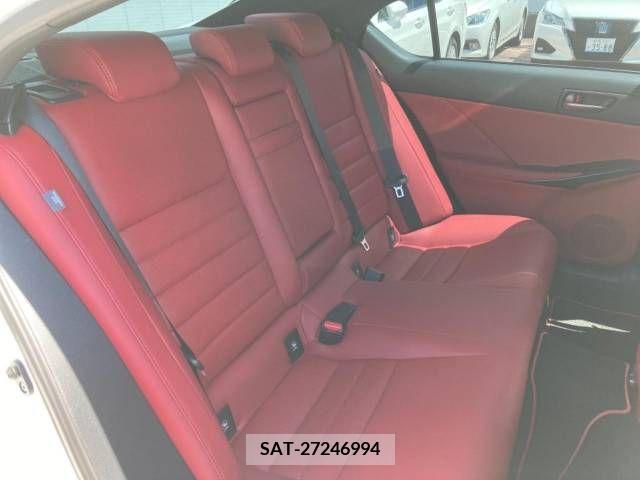 Lexus IS 2021-10 300017-10