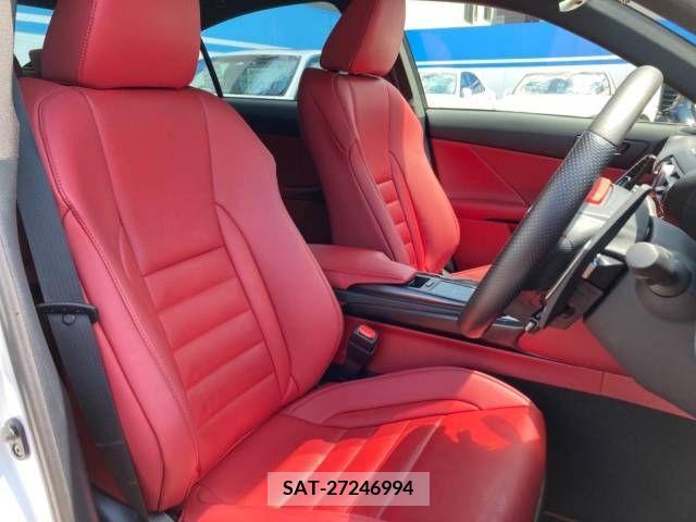 Lexus IS 2021-10 300017-9