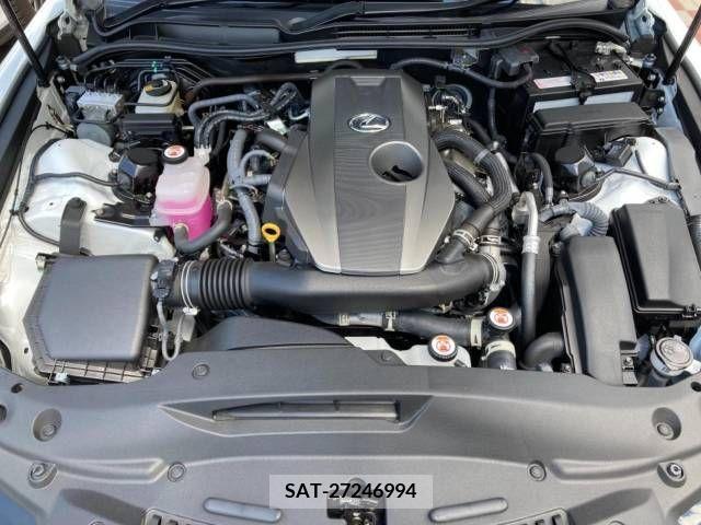 Lexus IS 2021-10 300017-18