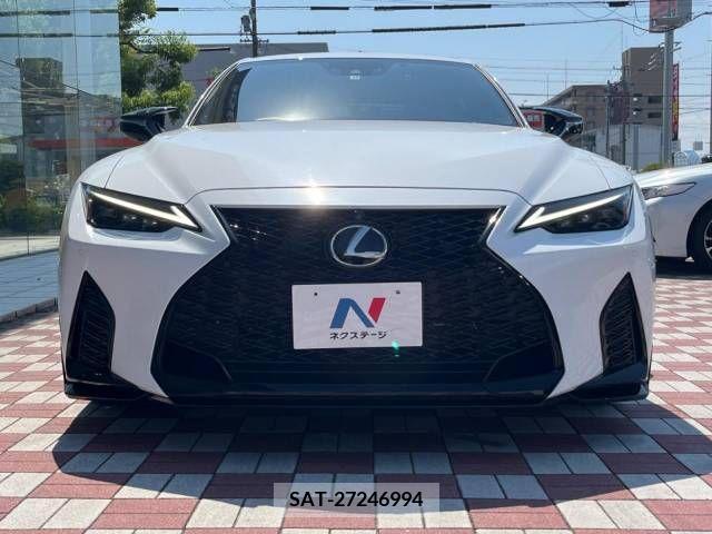 Lexus IS 2021-10 300017-14