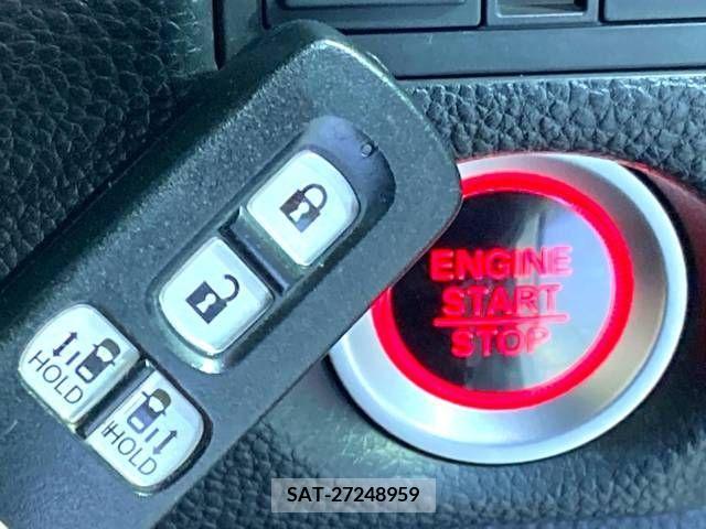 Honda N BOX CUSTOM 2018-02 307170-7