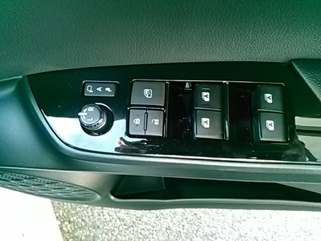 Toyota PRIUS PHV 2018-11 16584-14