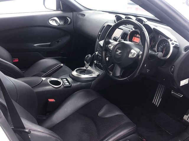 Nissan FAIRLADY Z 2011-12 192697-1