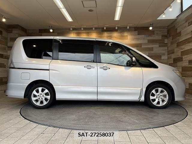 Nissan SERENA 2011-05 380271-13