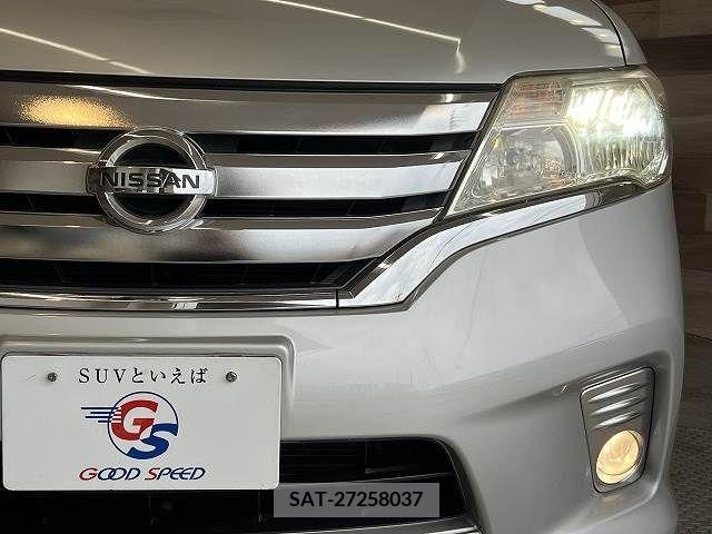 Nissan SERENA 2011-05 380271-19