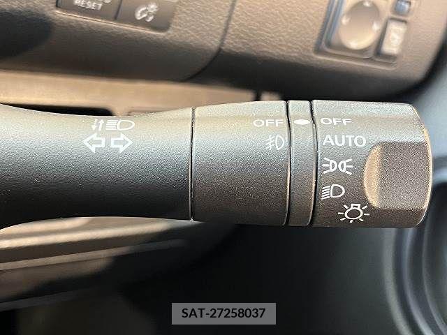 Nissan SERENA 2011-05 380271-7