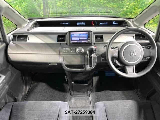 Honda e 2009-03 256008-1