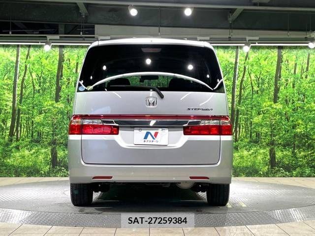 Honda e 2009-03 256008-15
