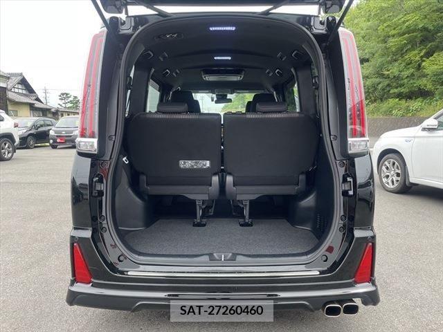 Toyota NOAH 2017-10 321530-11