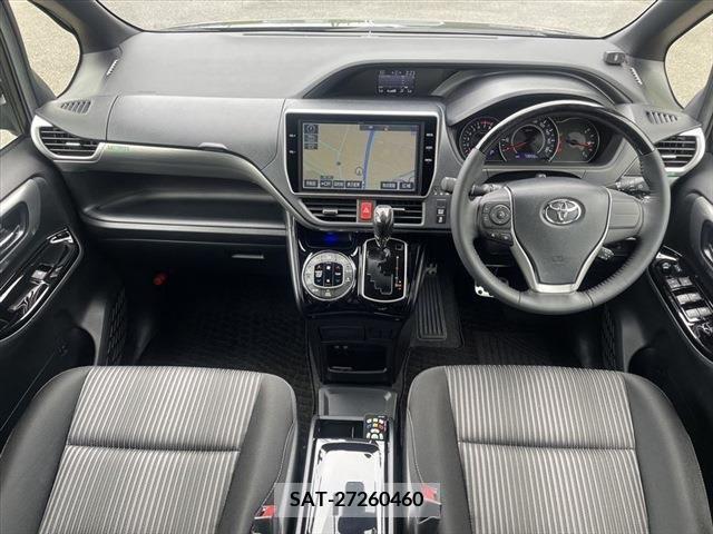 Toyota NOAH 2017-10 321530-1