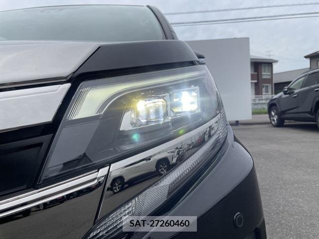 Toyota NOAH 2017-10 321530-13