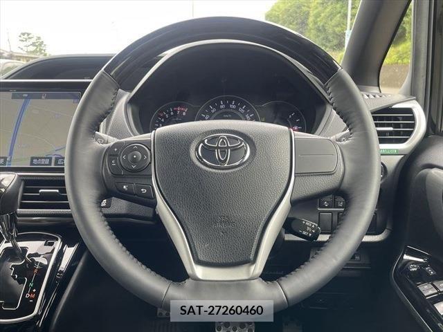 Toyota NOAH 2017-10 321530-12