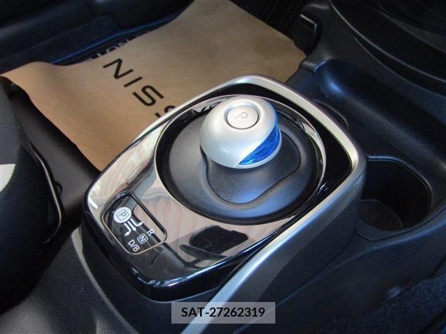 Nissan NOTE 2017-03 205266-4