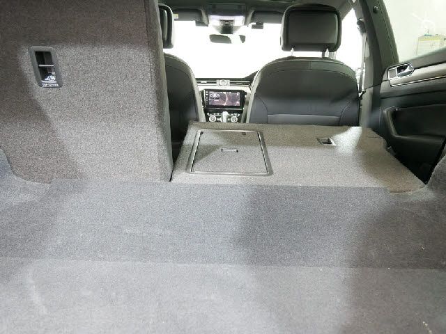VolksWagen ARTEON 2019-03 182998-17