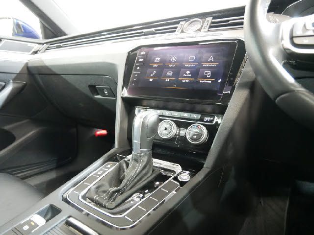 VolksWagen ARTEON 2019-03 182998-21