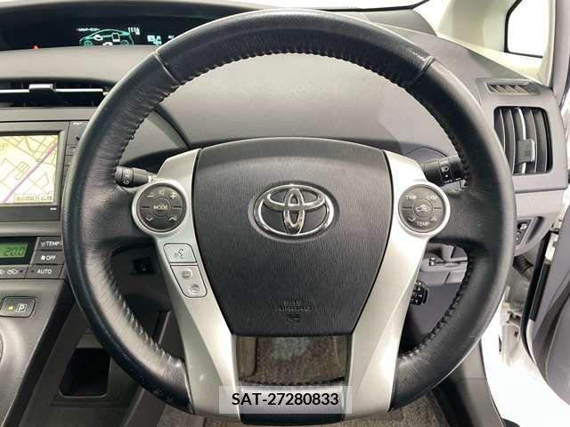 Toyota PRIUS 2010-02 321989-18