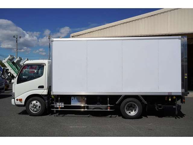 Hino DUTRO 2018-08 20036-2