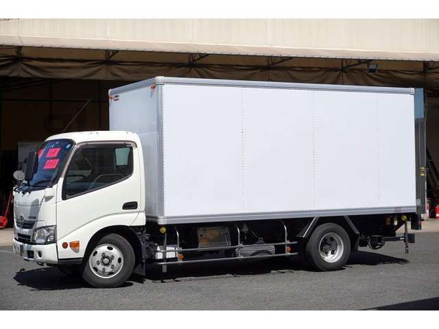Hino DUTRO 2018-08 20036-8