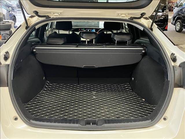 Toyota PRIUS 2018-10 186650-17