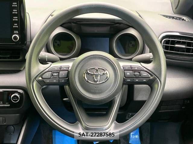 Toyota YARIS 2023-06 395351-11