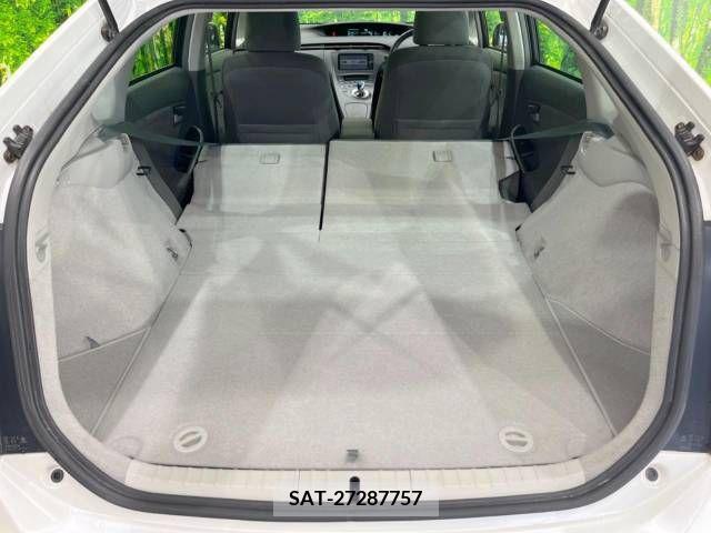 Toyota PRIUS 2011-11 340419-11