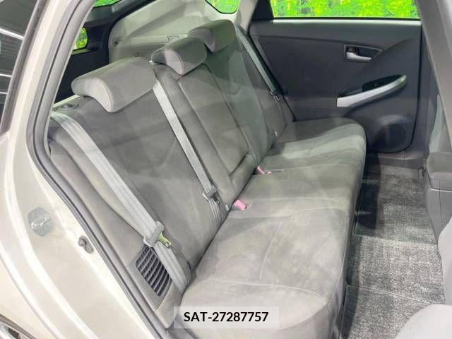 Toyota PRIUS 2011-11 340419-10