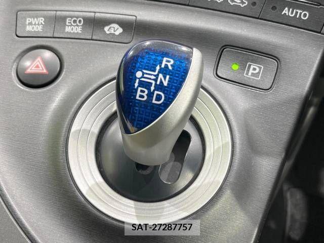 Toyota PRIUS 2011-11 340419-6