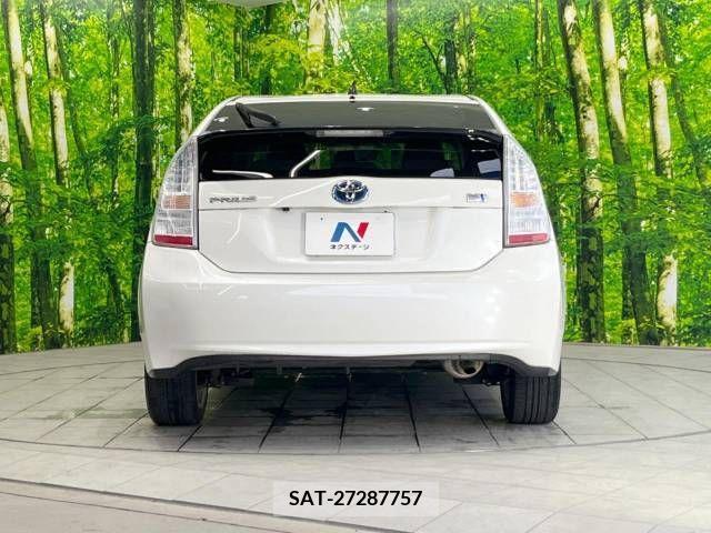 Toyota PRIUS 2011-11 340419-15
