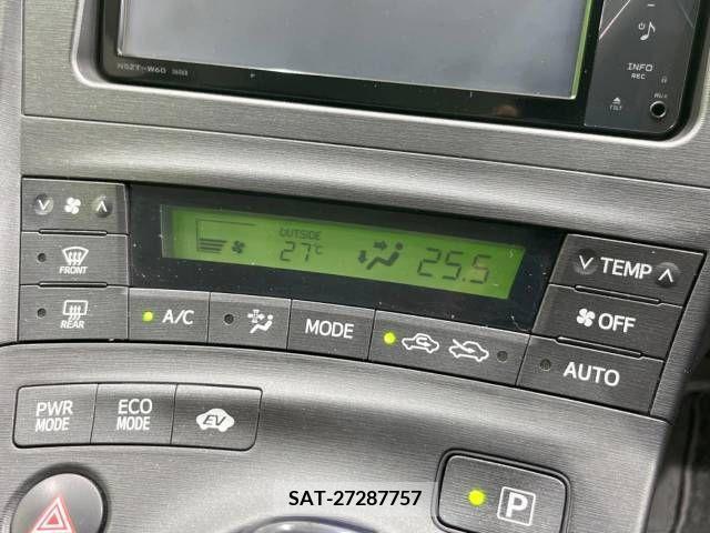 Toyota PRIUS 2011-11 340419-4