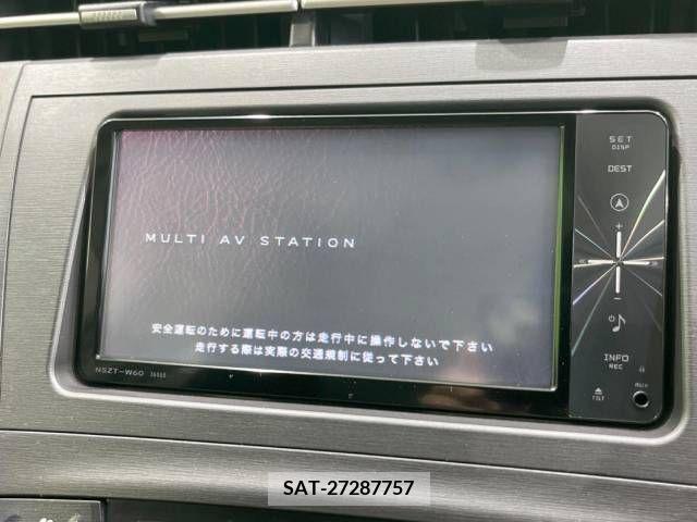 Toyota PRIUS 2011-11 340419-2