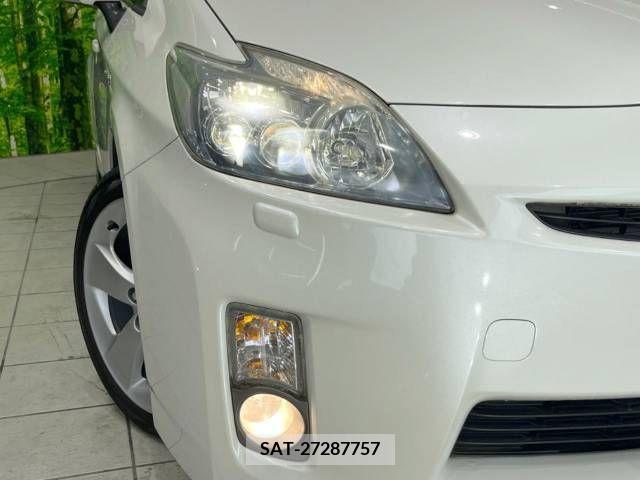Toyota PRIUS 2011-11 340419-12