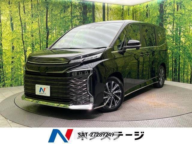 Toyota VOXY HYBRID 2022-04 370597-0