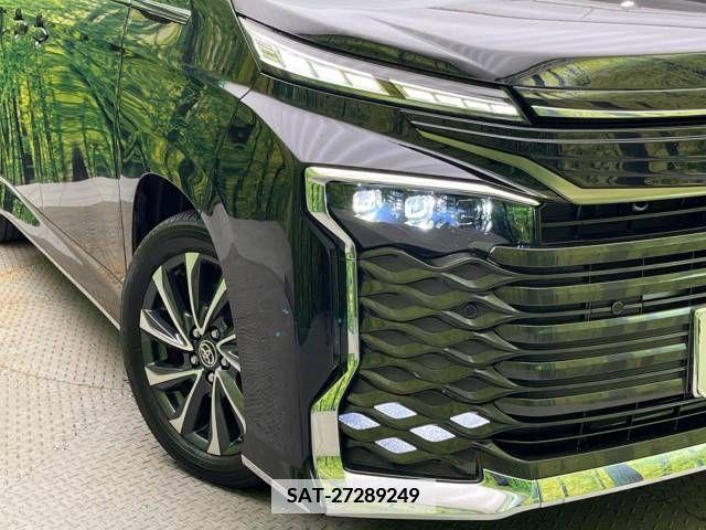 Toyota VOXY HYBRID 2022-04 370597-12