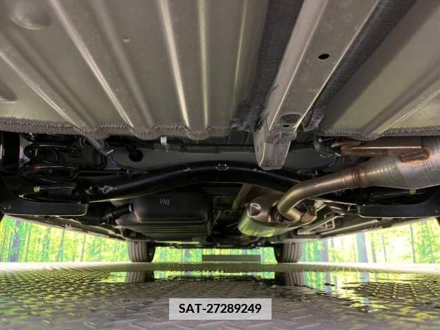 Toyota VOXY HYBRID 2022-04 370597-19