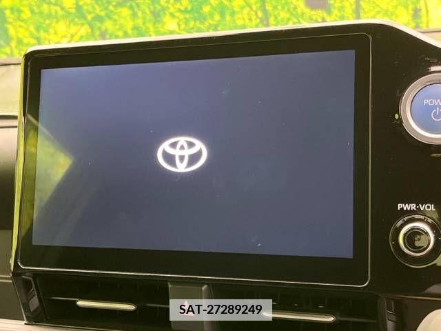 Toyota VOXY HYBRID 2022-04 370597-5