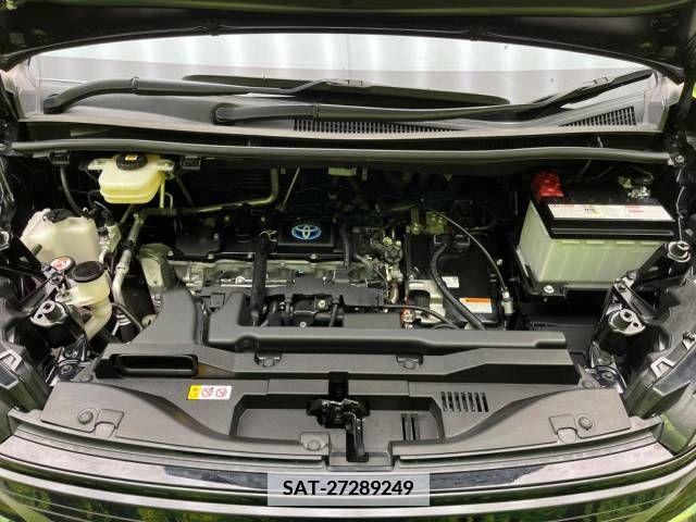 Toyota VOXY HYBRID 2022-04 370597-18