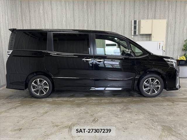 Toyota VOXY 2018-12 288949-9